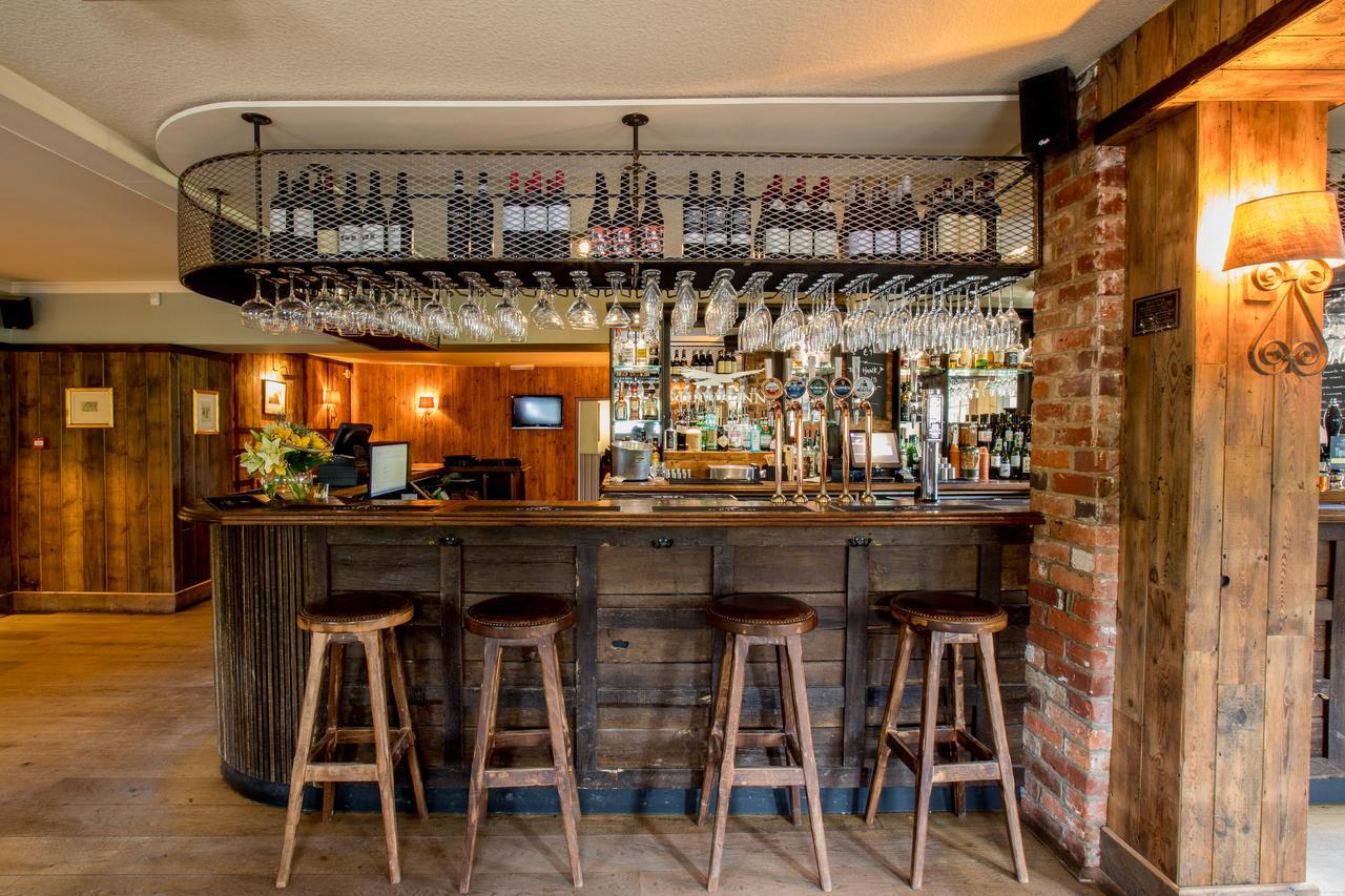 The Hawk Inn Andover Exterior foto
